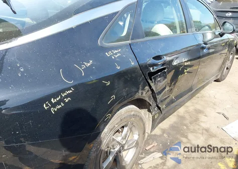 2021 Kia K5 Lxs из США, поврежденный, VIN 5XXG14J26MG027467